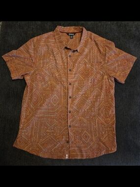 Orange Geometric Short-Sleeve Button-Down Shirt. Size L